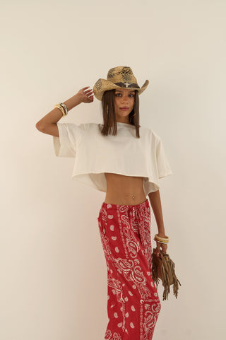 T-SHIRT CROP CON SPALLINA IMBOTTITA BIANCO