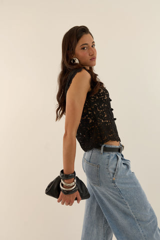 JEANS CON CINTURA LEGGERO