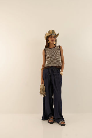 TOP IN MAGLIA COQUETTE MARRONE