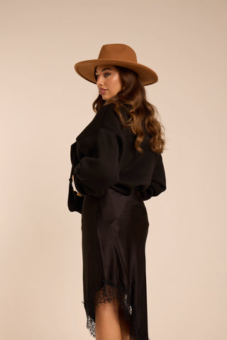 Longuette in pizzo asimmetrica