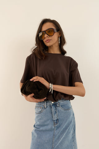 T-SHIRT CON SPALLINA IMBOTTITA MARRONE