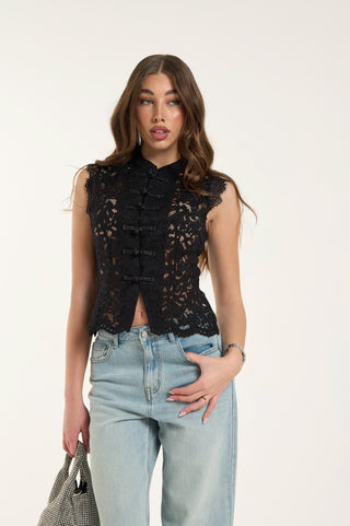 ROMANTIC LACE TOP