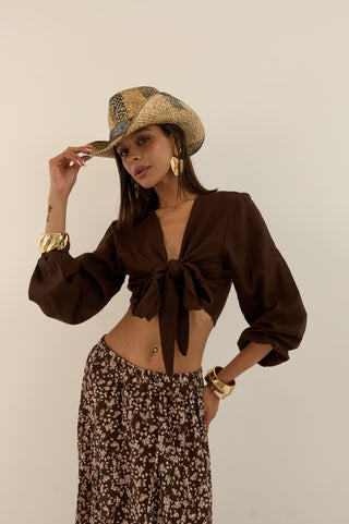 CAMICIA CROP CON NODO MARRONE