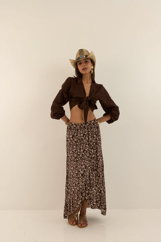 CAMICIA CROP CON NODO MARRONE