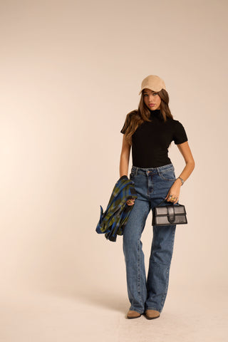 T-shirt attillata ANHA