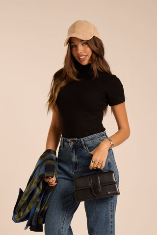 T-shirt attillata ANHA