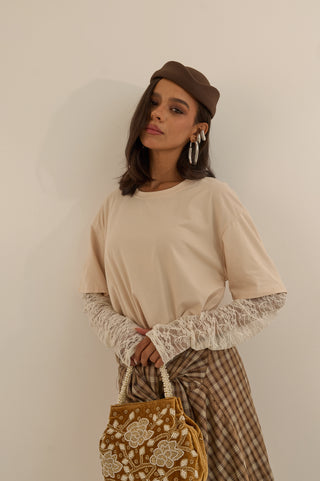 T-SHIRT CON MANICA IN PIZZO BURRO