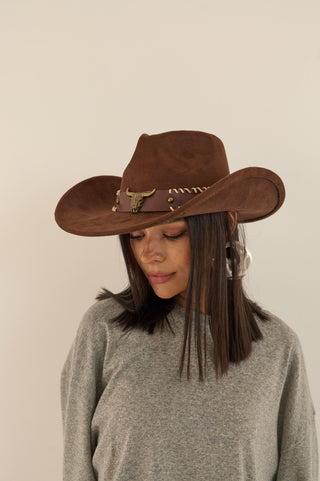 CAPPELLO SUEDE DAKOTA MARRONE