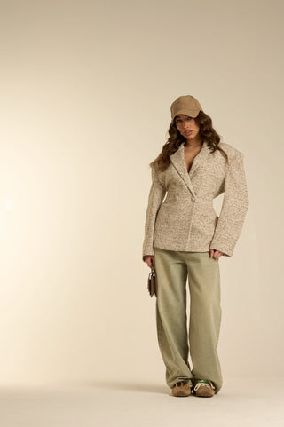 EXAGGERATED SHOULDER blazer