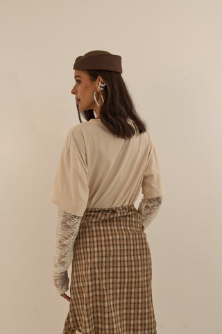 T-SHIRT CON MANICA IN PIZZO BURRO