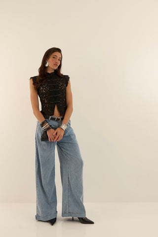 JEANS CON CINTURA LEGGERO