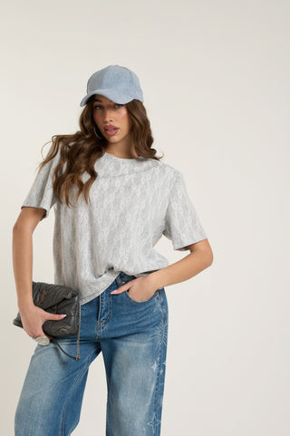 T-SHIRT CON SPALLINA IMBOTTITA IN PIZZO